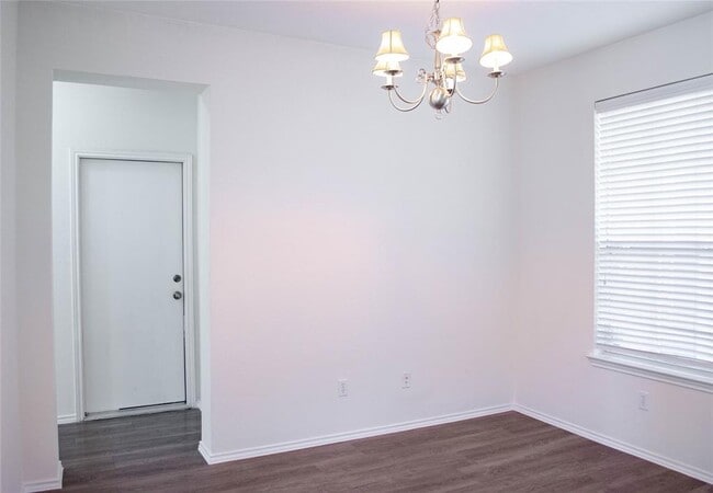 Building Photo - 14213 Willow Tank Dr