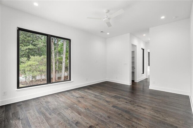 Building Photo - 19 Spruell Springs Rd