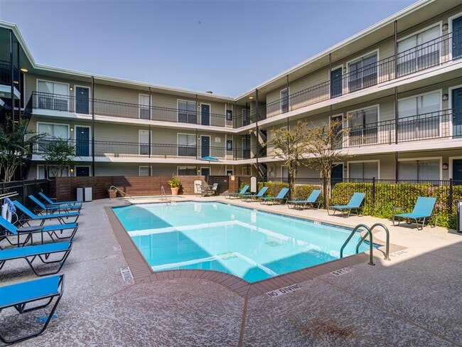 Building Photo - The Terraces on Brompton Apartments