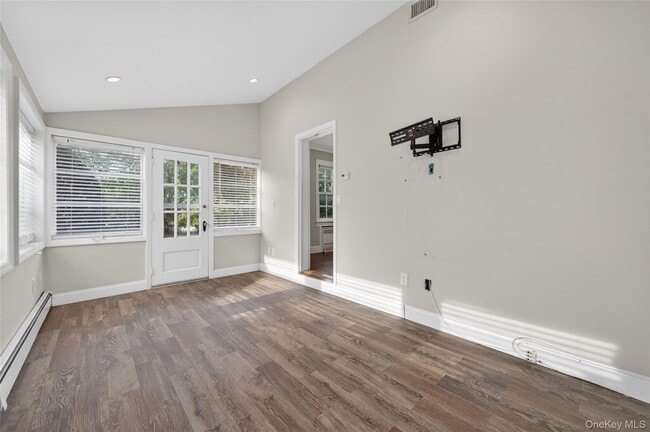 Building Photo - 78 Garfield St