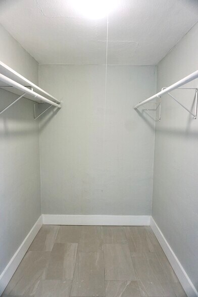 Building Photo - 506 Engman St