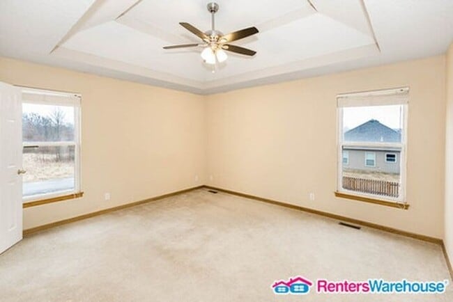 Building Photo - Beautiful 3 bed, 2.5 baths in Kearney. Ava...
