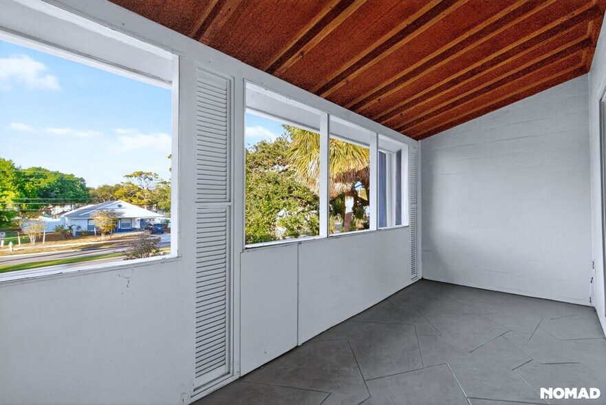 Building Photo - 3150 Pinellas Point Dr S