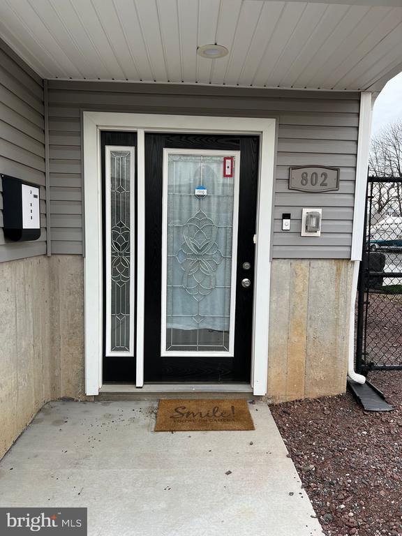 Building Photo - 802 Sixth Ave