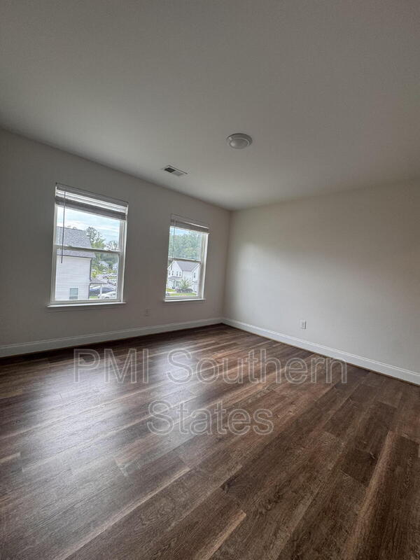 Building Photo - 6 Solis Ct
