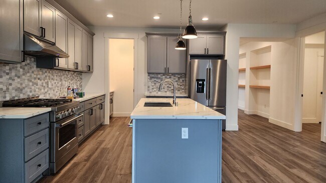 Building Photo - Beautiful Home in Bonney Lake!