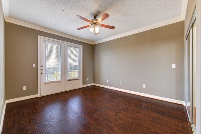 Building Photo - 2299 Lone Star Dr