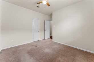 Building Photo - 7431 Sabinal Creek Dr