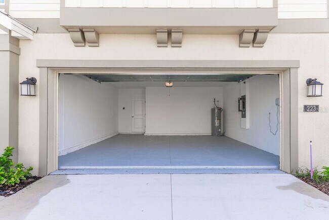Building Photo - 223 Brave Rd