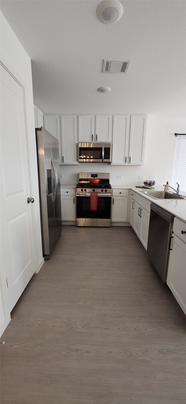 Building Photo - 10288 Prairie Dunes Ln