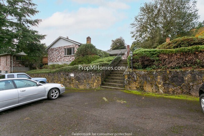 Building Photo - Cozy Two Bedroom Home in the Heart of Oreg...