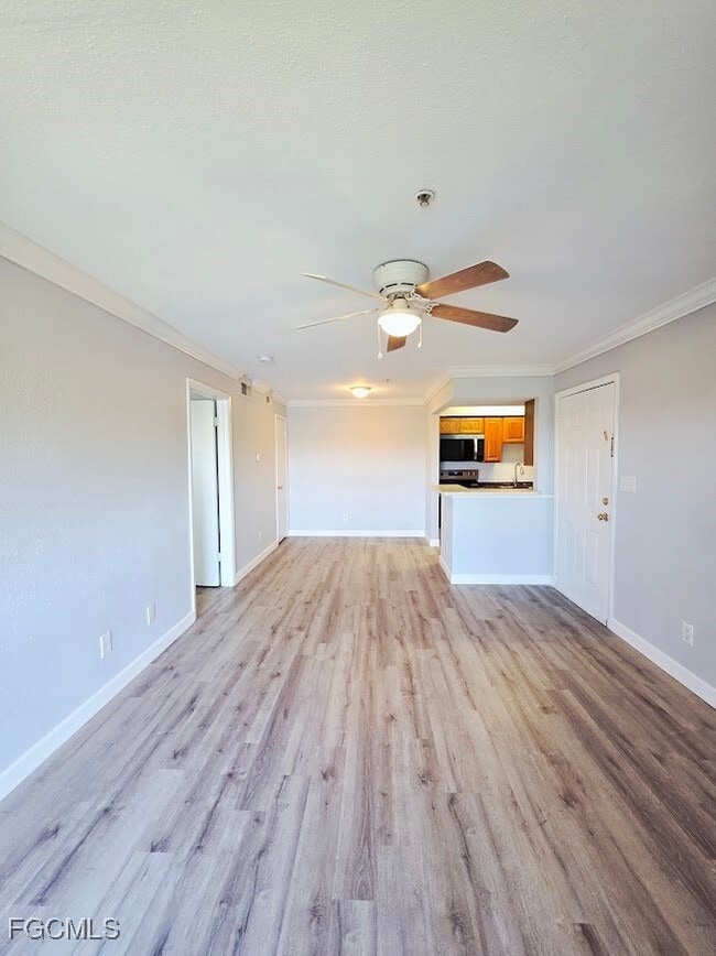 Building Photo - 2845 Winkler Ave