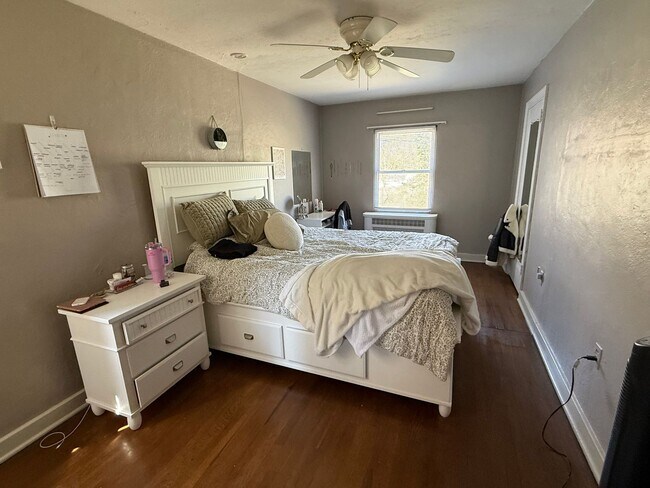 Building Photo - 3870 Beechwood Blvd