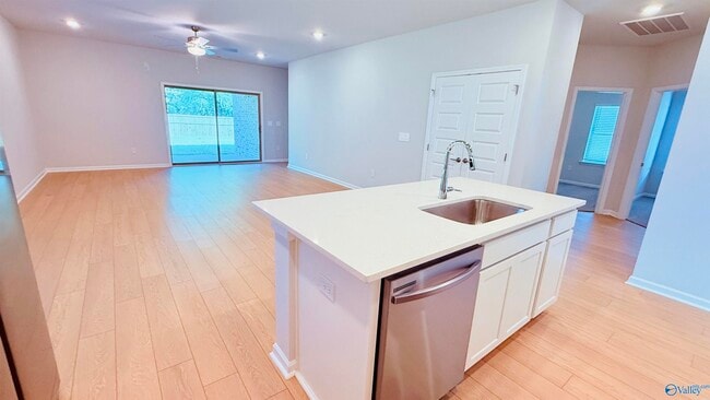 Building Photo - 220 Waylan Rdg Ln