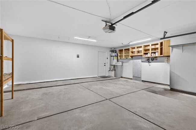 Building Photo - 405 Crater Ct