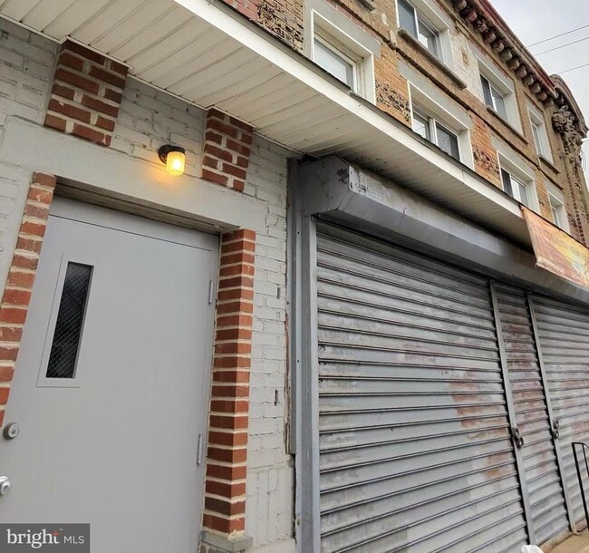 Building Photo - 550 N 52nd St