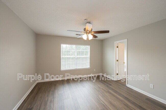 Building Photo - 1214 Charleston Ct