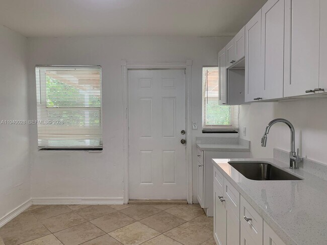 Building Photo - 17 Edmund Rd