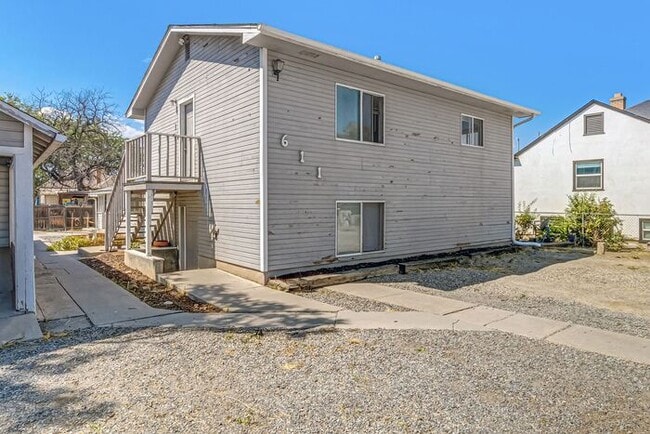 Building Photo - Charming Downtown 2-Bedroom Upstairs Apartment with Off-Street Parking