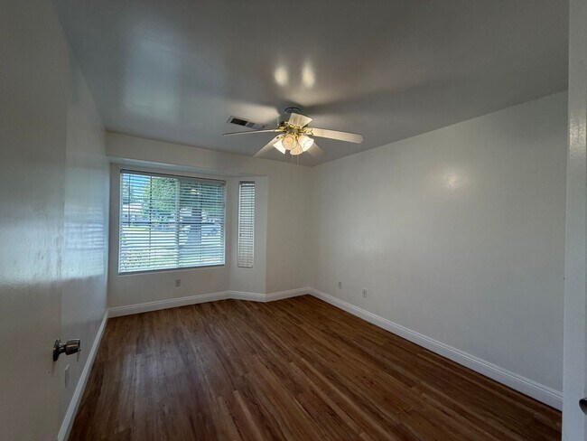 Building Photo - 5800 Potenza Ln