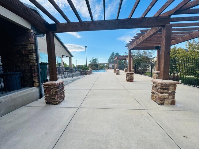 Building Photo - 3159 W Prairie Grass Dr