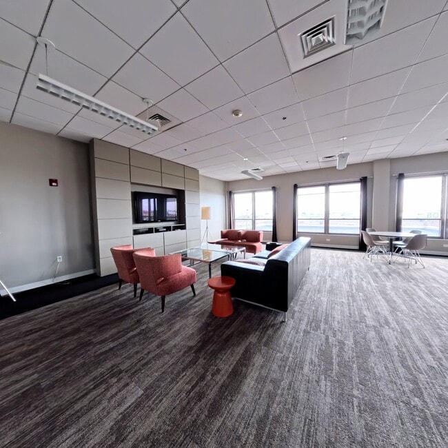 Building Photo - 156 Porter St