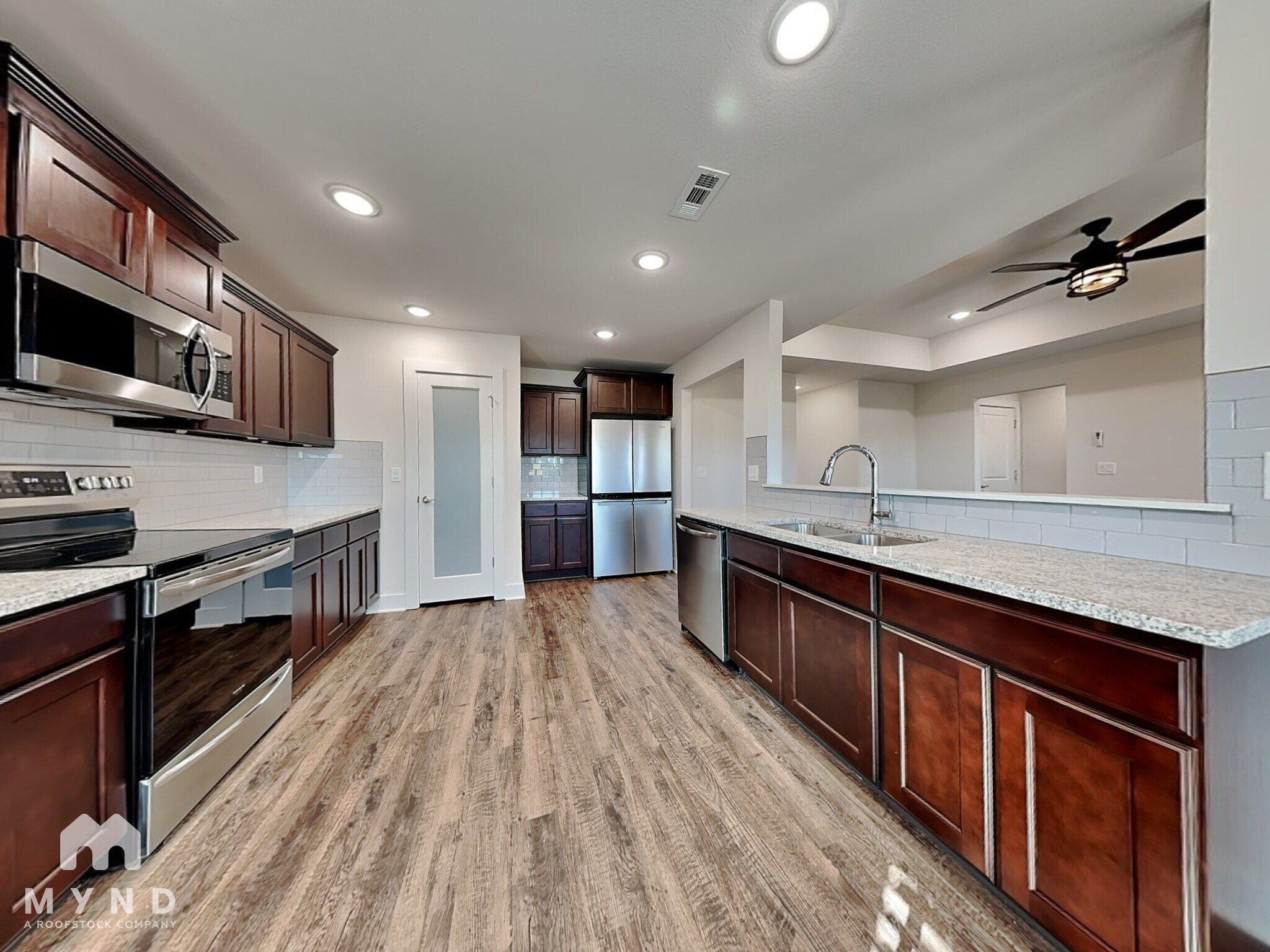Building Photo - 1402 Love Ln