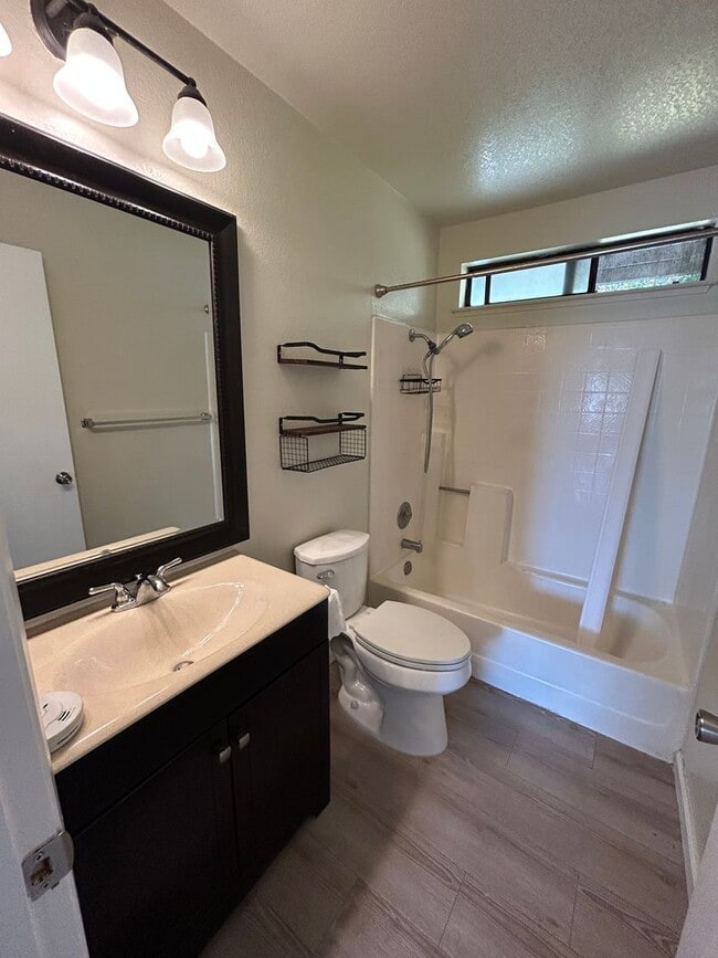 Building Photo - REDUCED!!!