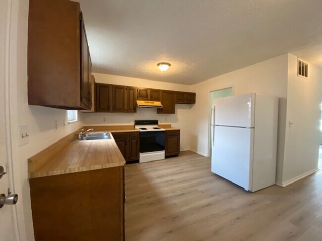 Building Photo - 6972-6996 Joseph Street