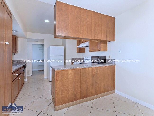 Building Photo - 3843 Camino Lindo