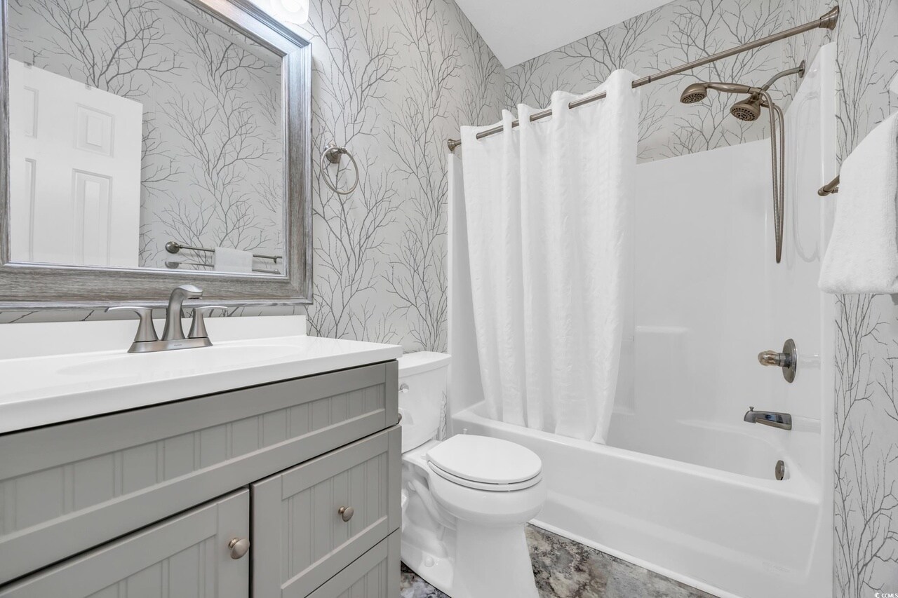 Building Photo - 612 River Oaks Dr