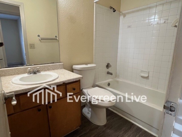 Building Photo - 111 Ayana Ct