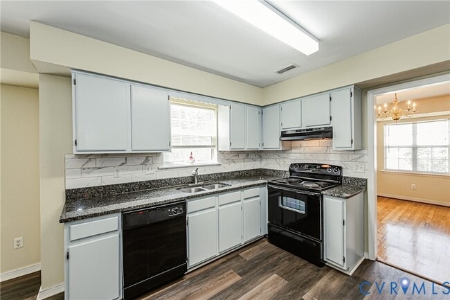 Building Photo - 811 Kiefer Field Ct