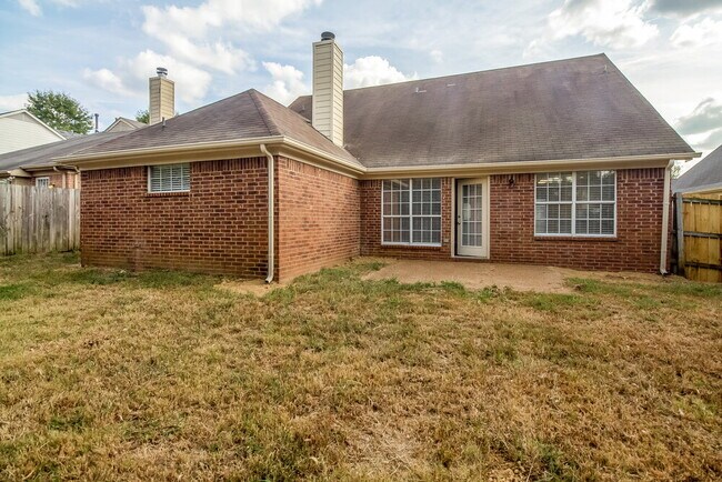 Building Photo - 9060 Weeping Cherry Ln