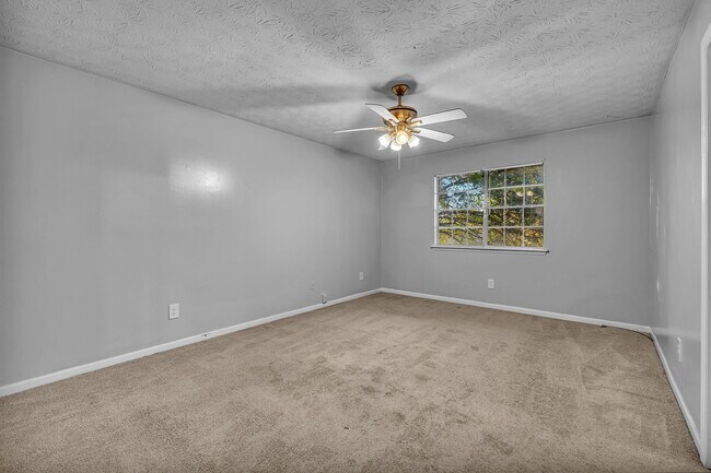 Building Photo - Ashbill