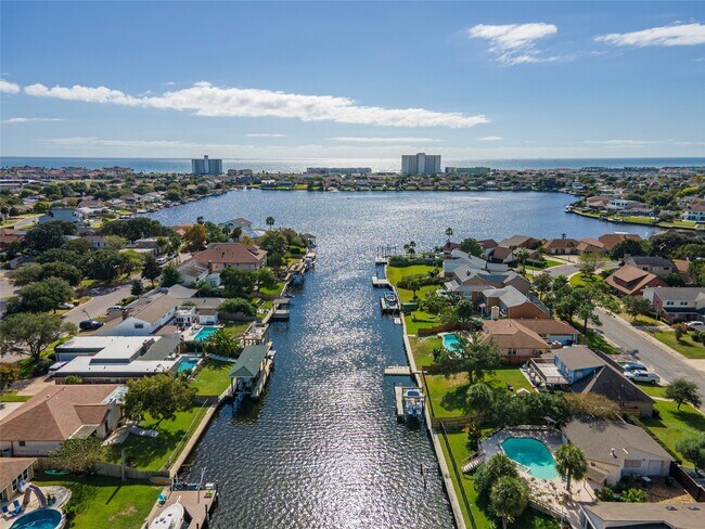 Building Photo - 2417 Gerol Dr