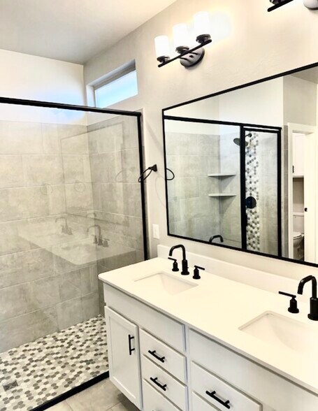 Building Photo - 533 NW 176th St