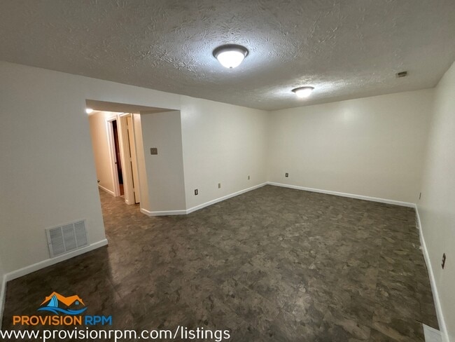Building Photo - 615 Stone Wheel Ct E
