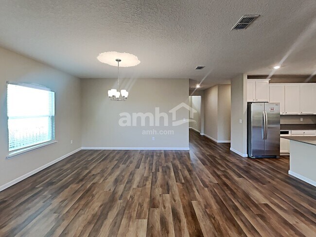 Building Photo - 150 Hemlock Pt