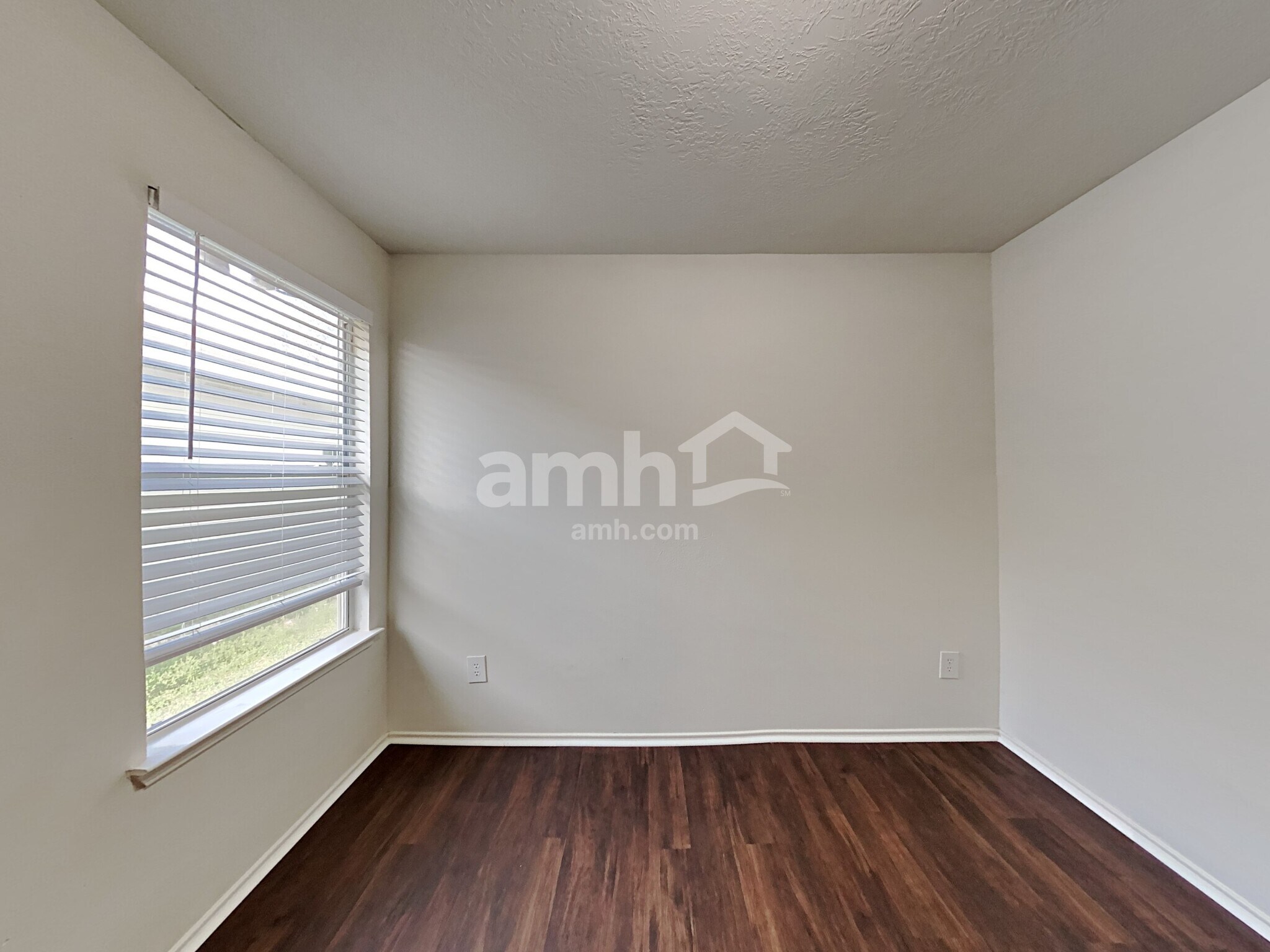 Building Photo - 21530 Daylily Hills Dr