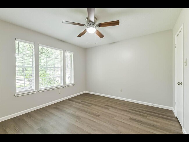 Building Photo - 3627 Liles Ln