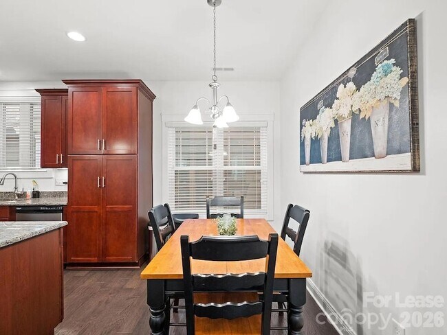 Building Photo - 20019 Lamp Lighters Way