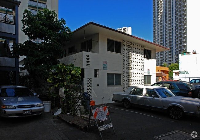 Building Photo - 1917 Dudoit Ln