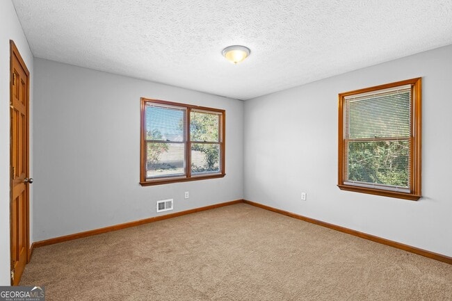 Building Photo - 168 Old Corinth Rd