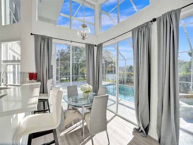 Building Photo - 4310 NW 63rd Ave