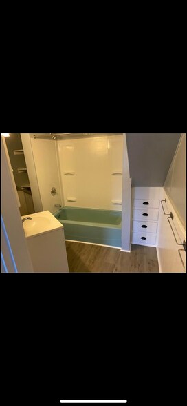 Building Photo - 14 Percival Ct