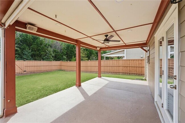 Building Photo - 6370 Shiloh Woods Dr