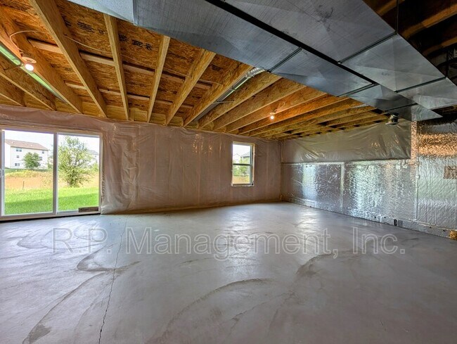 Building Photo - 9850 Glacial Valley Rd