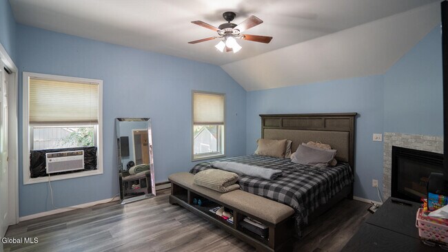 Building Photo - 64 Meadow Rue Pl