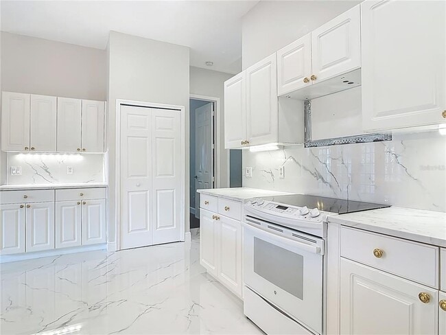 Building Photo - 6 Lionshead Dr